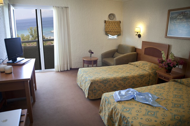Athos Palace Hotel - dvokrevetna soba s pogledom na more